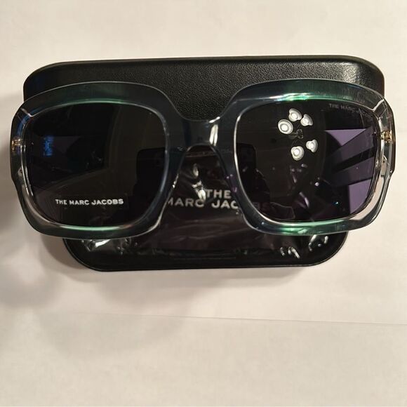 Marc Jacobs Green/Grey Sunglasses. NWOT - Picture 6 of 7